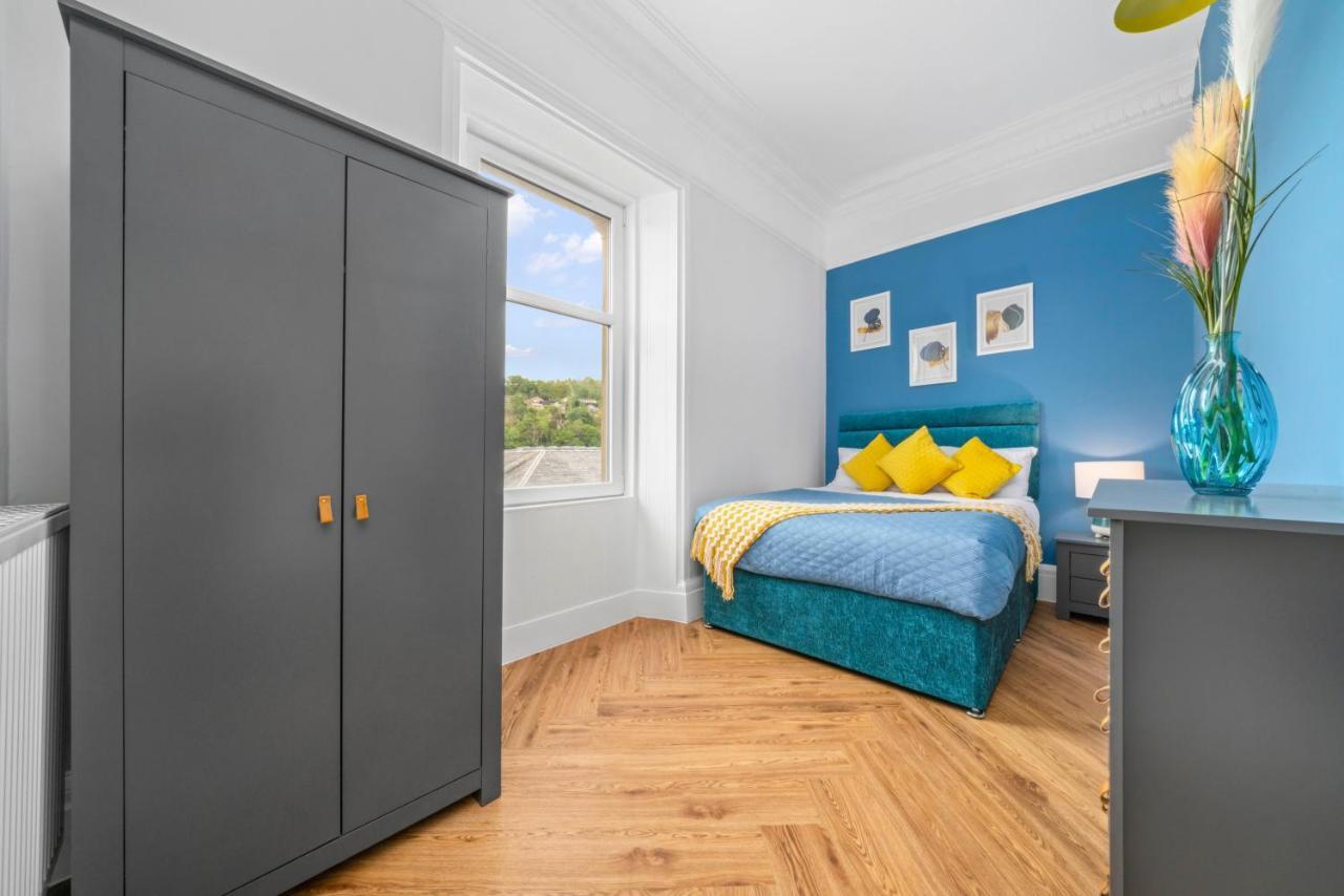 Stylish 4 Bed-town Centre Apartment Galashiels
